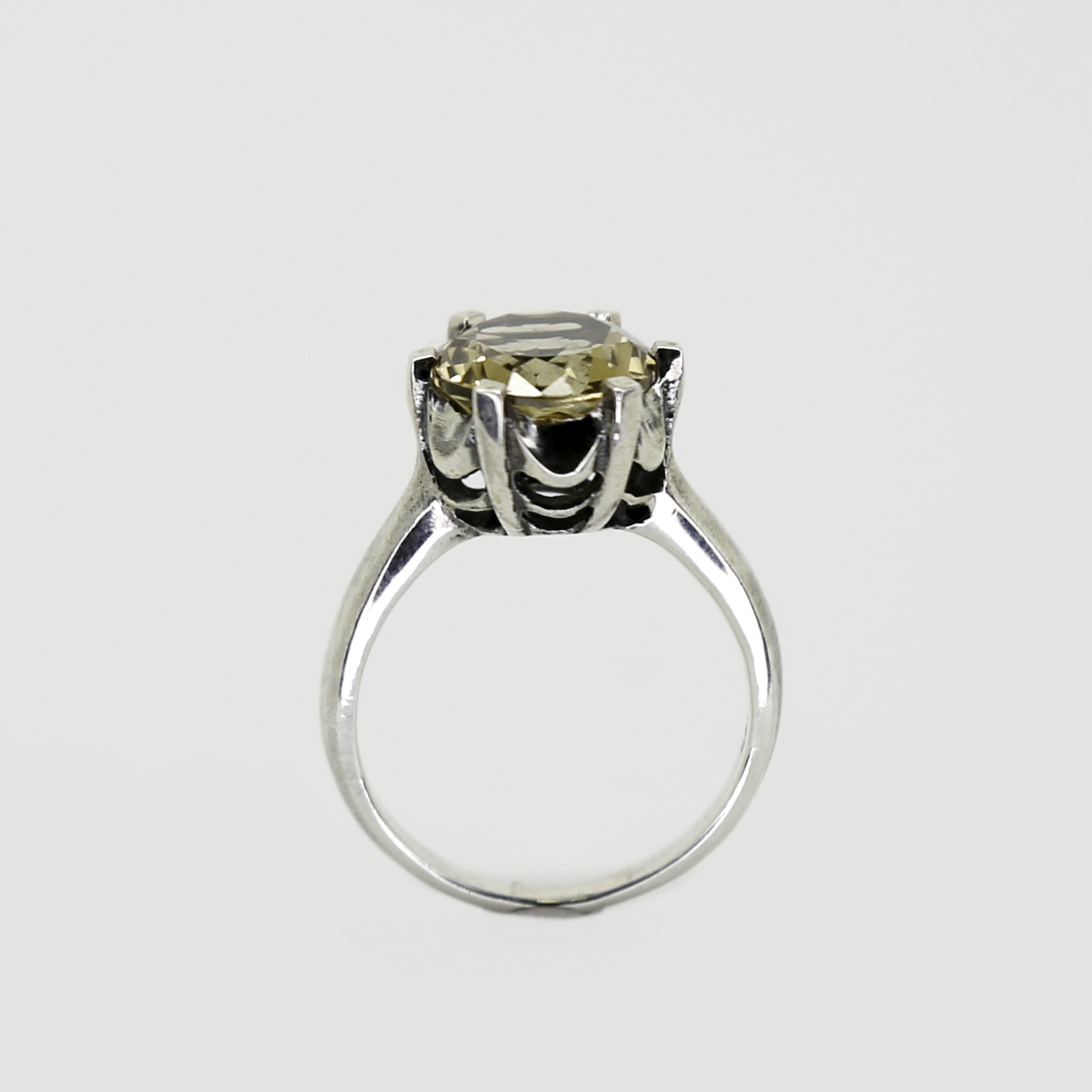 Six-Clawed Oval Lemon Quartz Solitaire Ring - Image 2