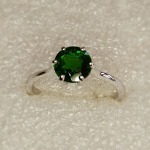 Six claw Chrome Diopside Solitaire