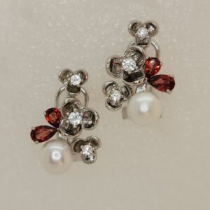 Floral Pearl, Garnet & white Topaz earring